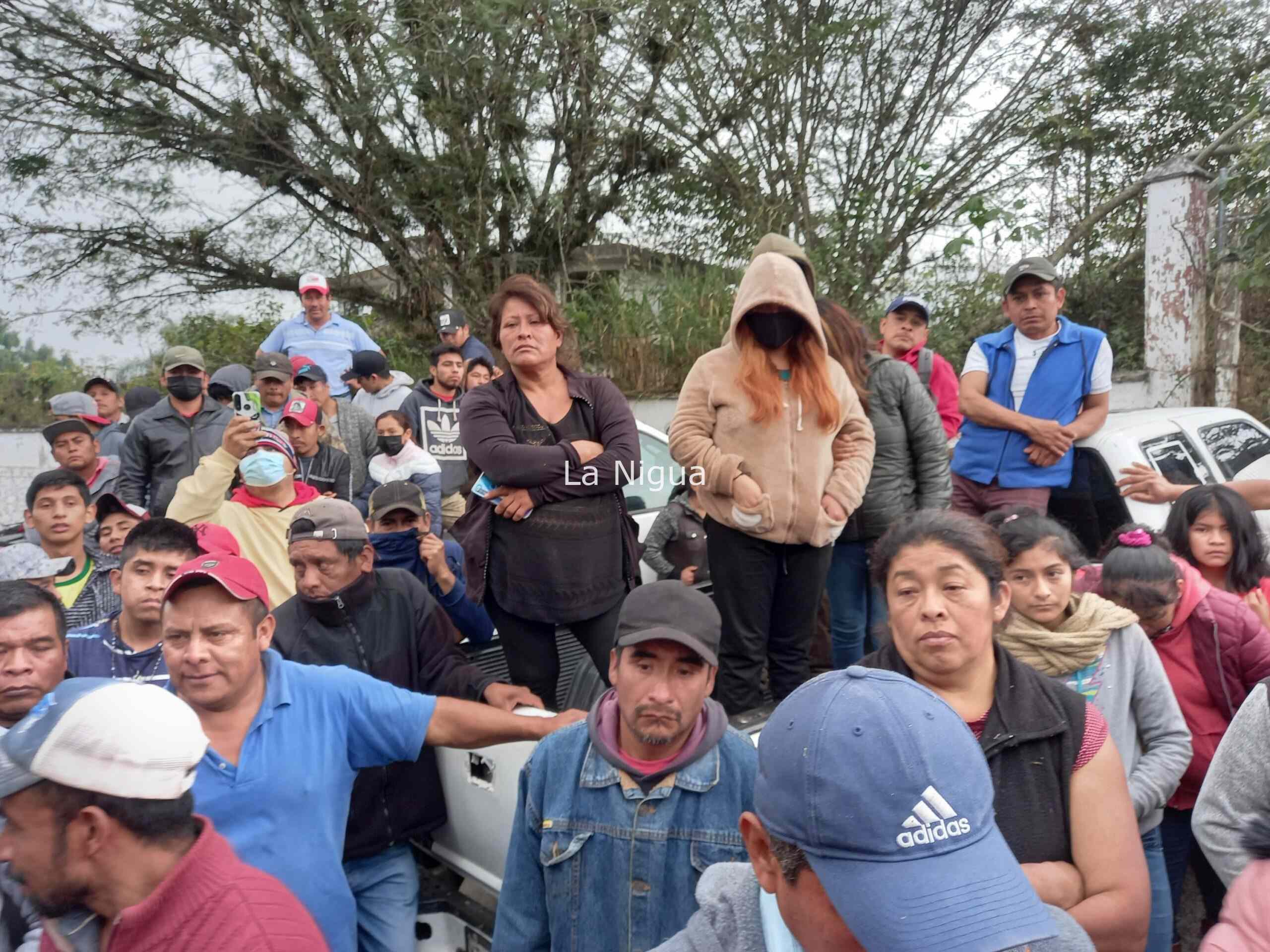 Se mantiene el bloqueo en Ixhuatlán: dicen paristas 3 20220121 1346384412179763595313862 scaled