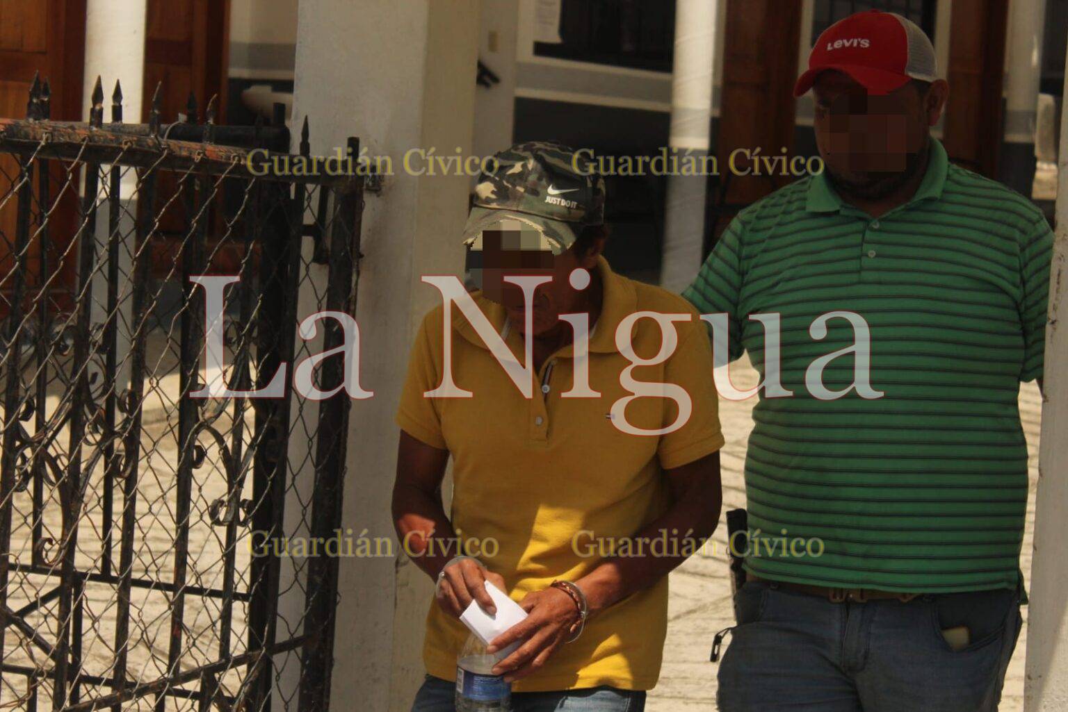 Policía ministerial detiene a sujeto que se metió a una casa