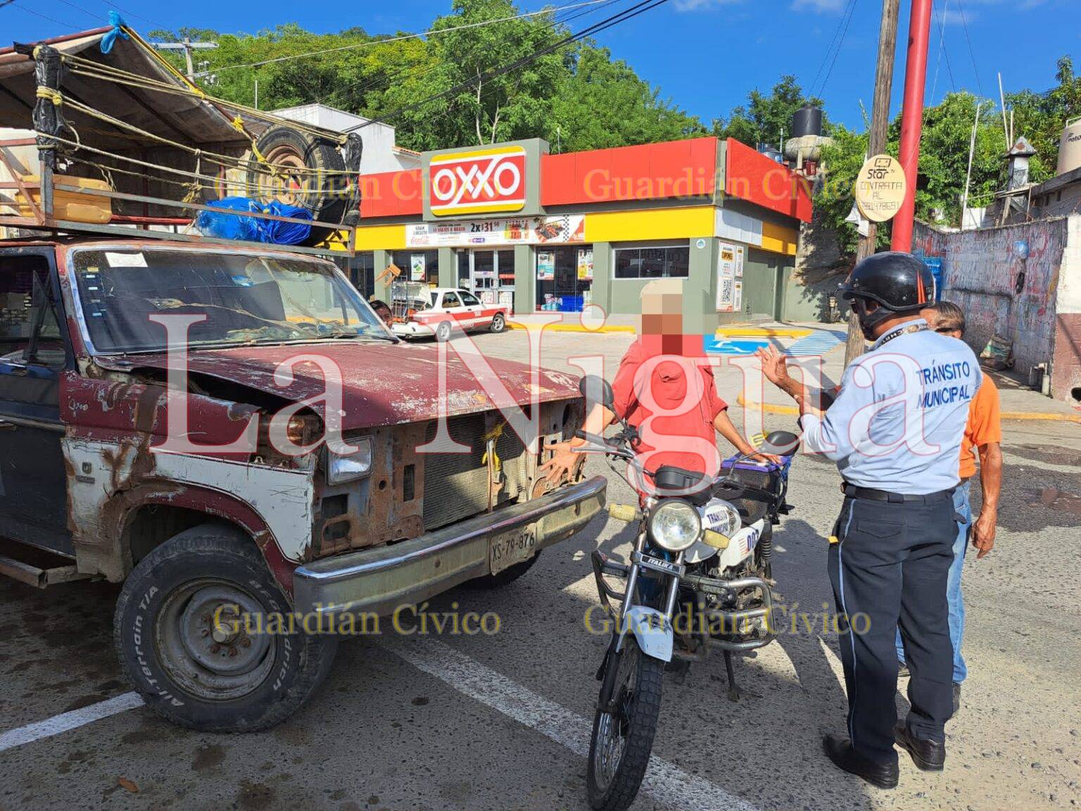 Detienen a sujeto tras provocar percance en la Zona Centro