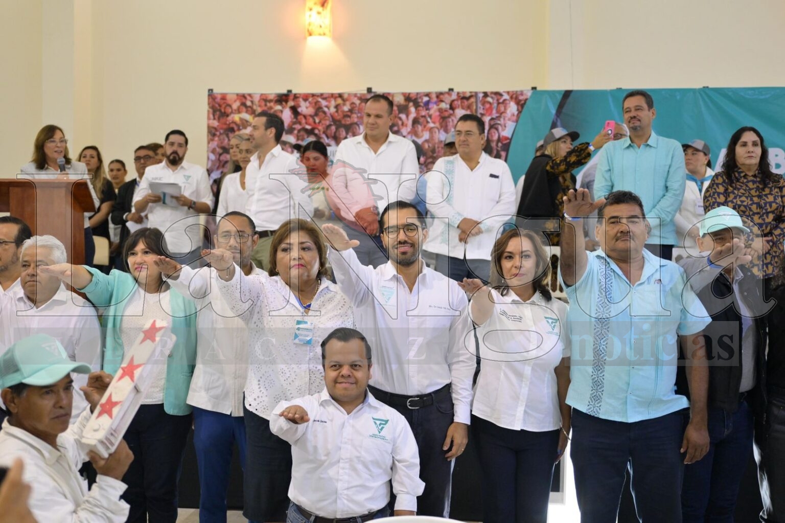 RECONOCE ROCÍO NAHLE A LOS MAESTROS Y MAESTRAS VERACRUZANOS