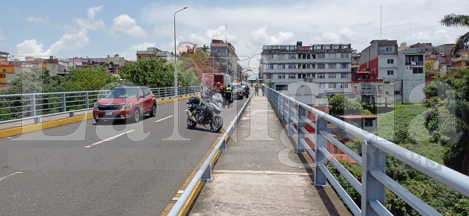Provoca movilización intento de suicidio en puente de la calle 6. 16 IMG 20240712 WA0057