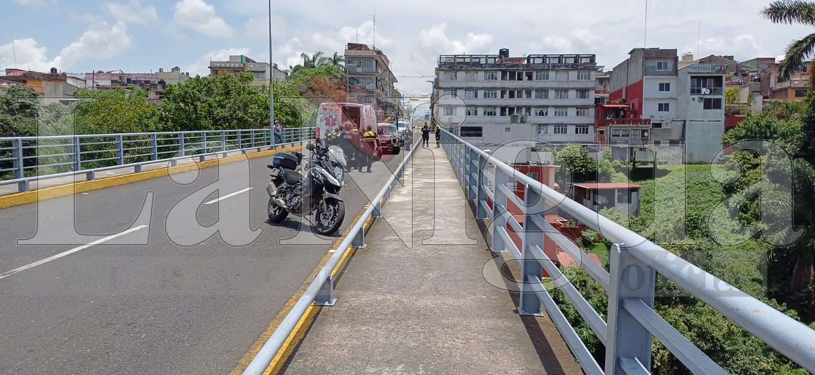 Provoca movilización intento de suicidio en puente de la calle 6. 15 IMG 20240712 WA0058