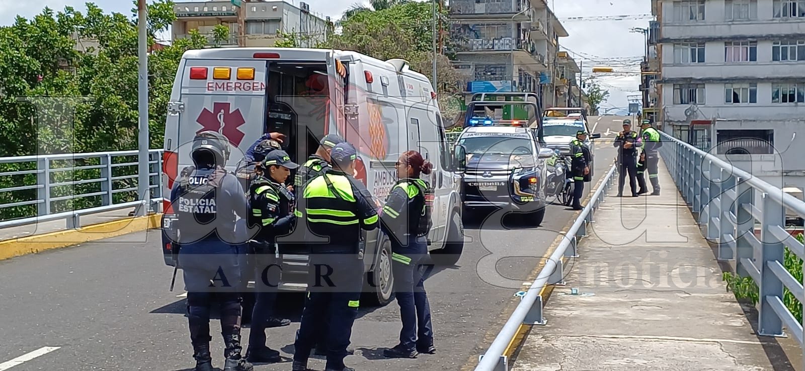 Provoca movilización intento de suicidio en puente de la calle 6. 11 IMG 20240712 WA0062