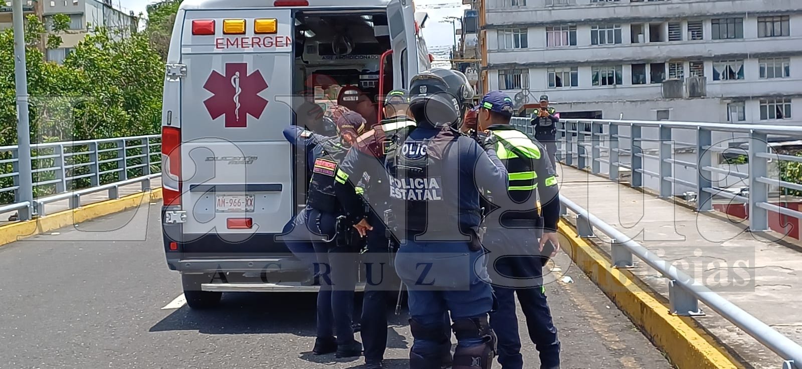 Provoca movilización intento de suicidio en puente de la calle 6. 4 IMG 20240712 WA0067