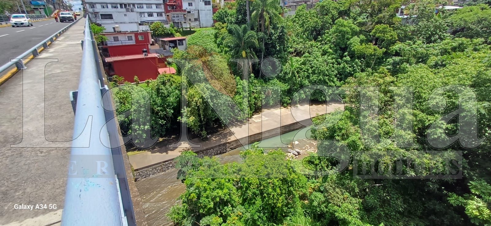 Provoca movilización intento de suicidio en puente de la calle 6. 6 IMG 20240712 WA0069