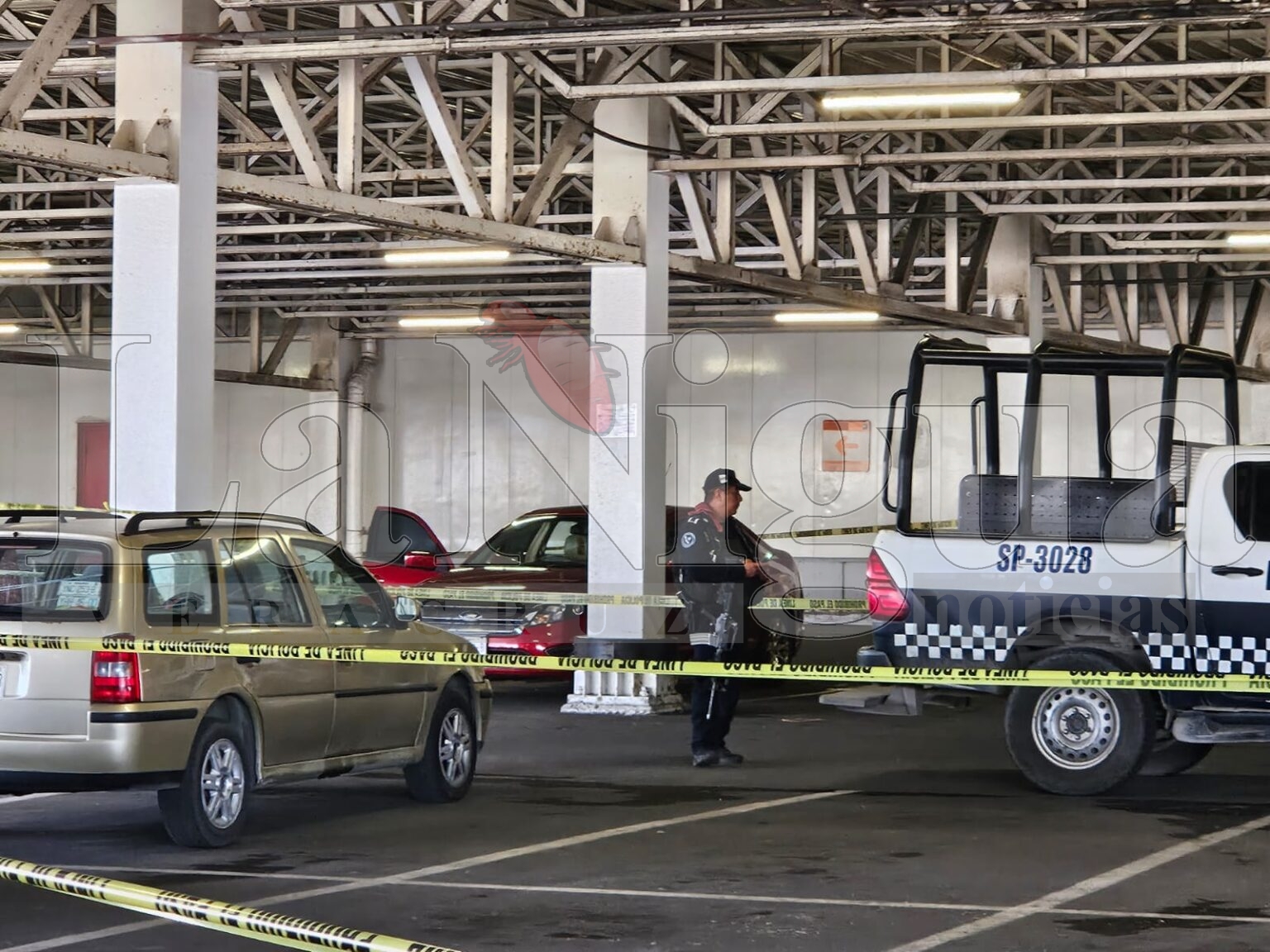 Enfrentamiento deja como saldo una mujer policía muerta y otra herida.