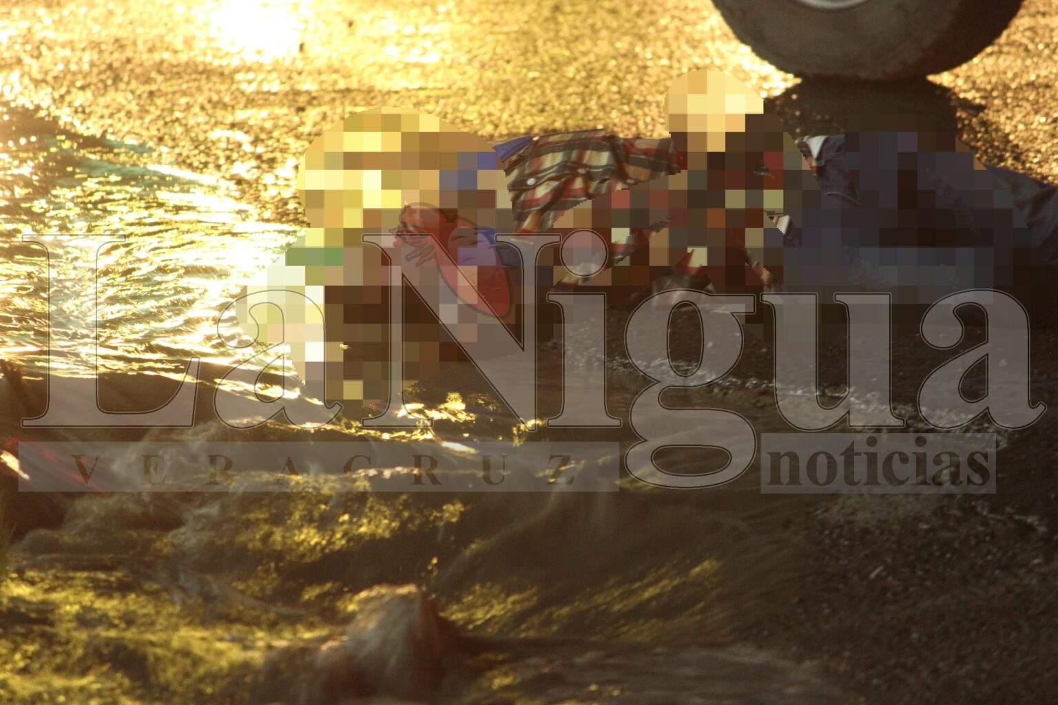 A BAL4Z0S UN HOMBRE PIERDE LA VIDA FRENTE A LAS AMAPOLAS; SU PAREJA RESULTA HERIDA…ACTIVAN CODIGO ROJO