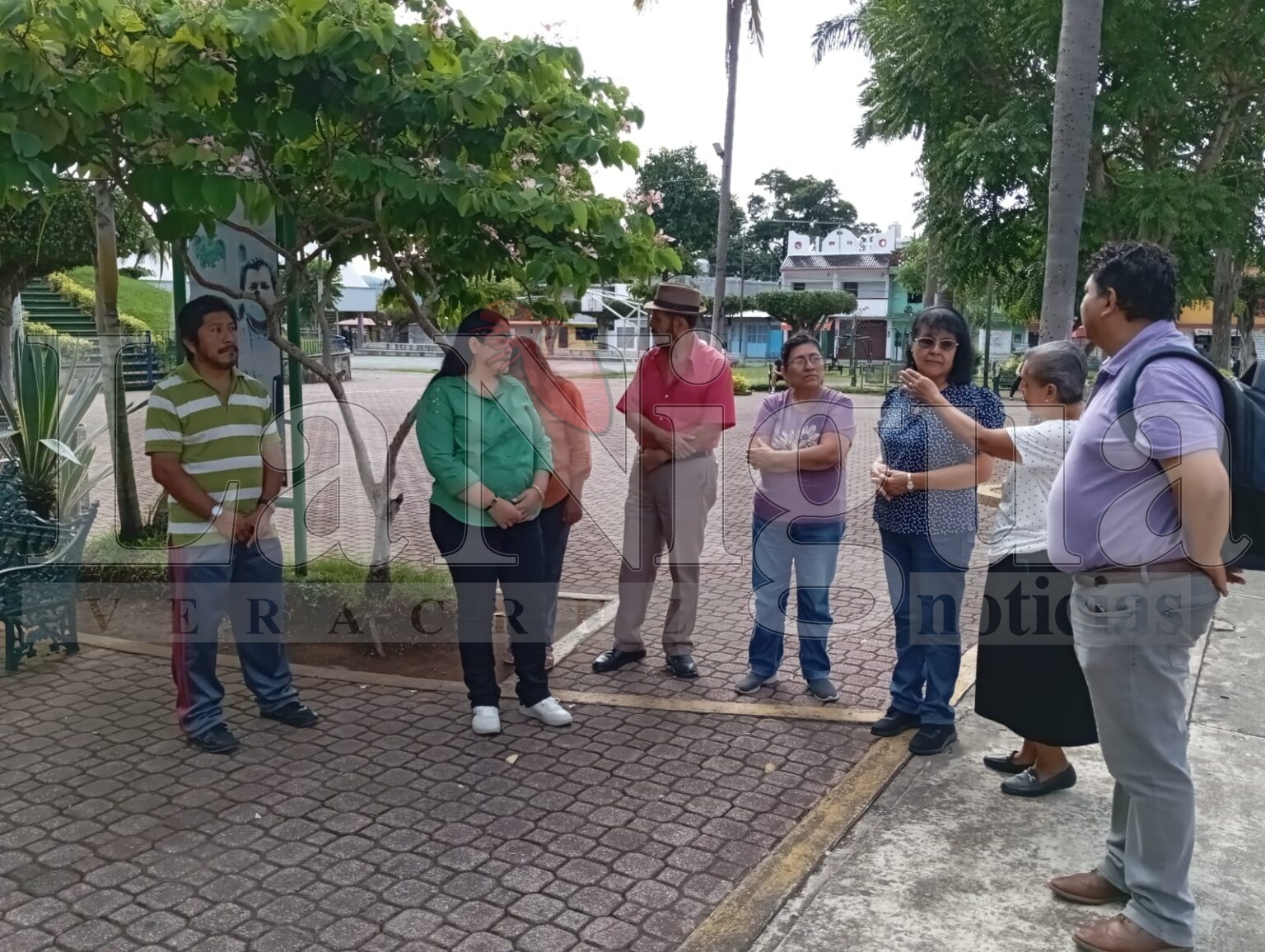 La síndico Vania López visitó el parque de Santa Rita en la colonia México y se comprometió a realizar mejoras en bien de la comunidad.