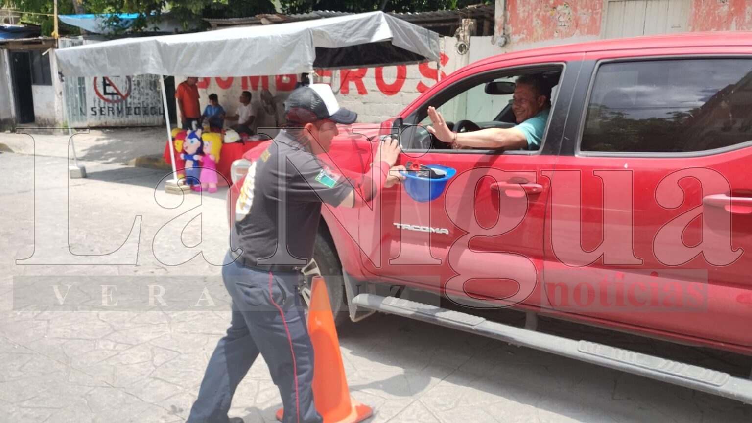 Con pocos recursos, Bomberos Voluntarios, atienden contingencias en Papantla