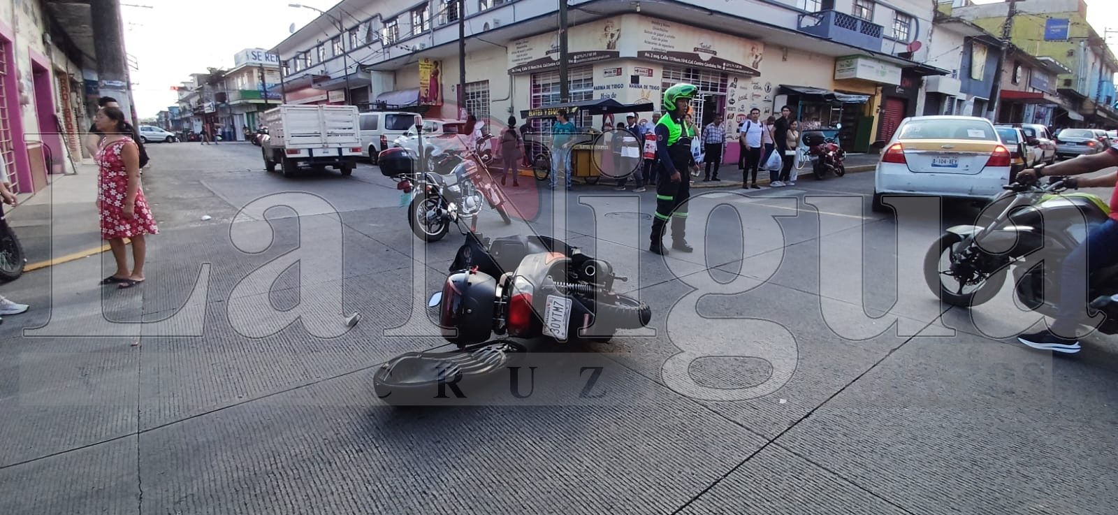 Camioneta Toyota provoca un accidente en Córdoba. 2 IMG 20240824 WA0158