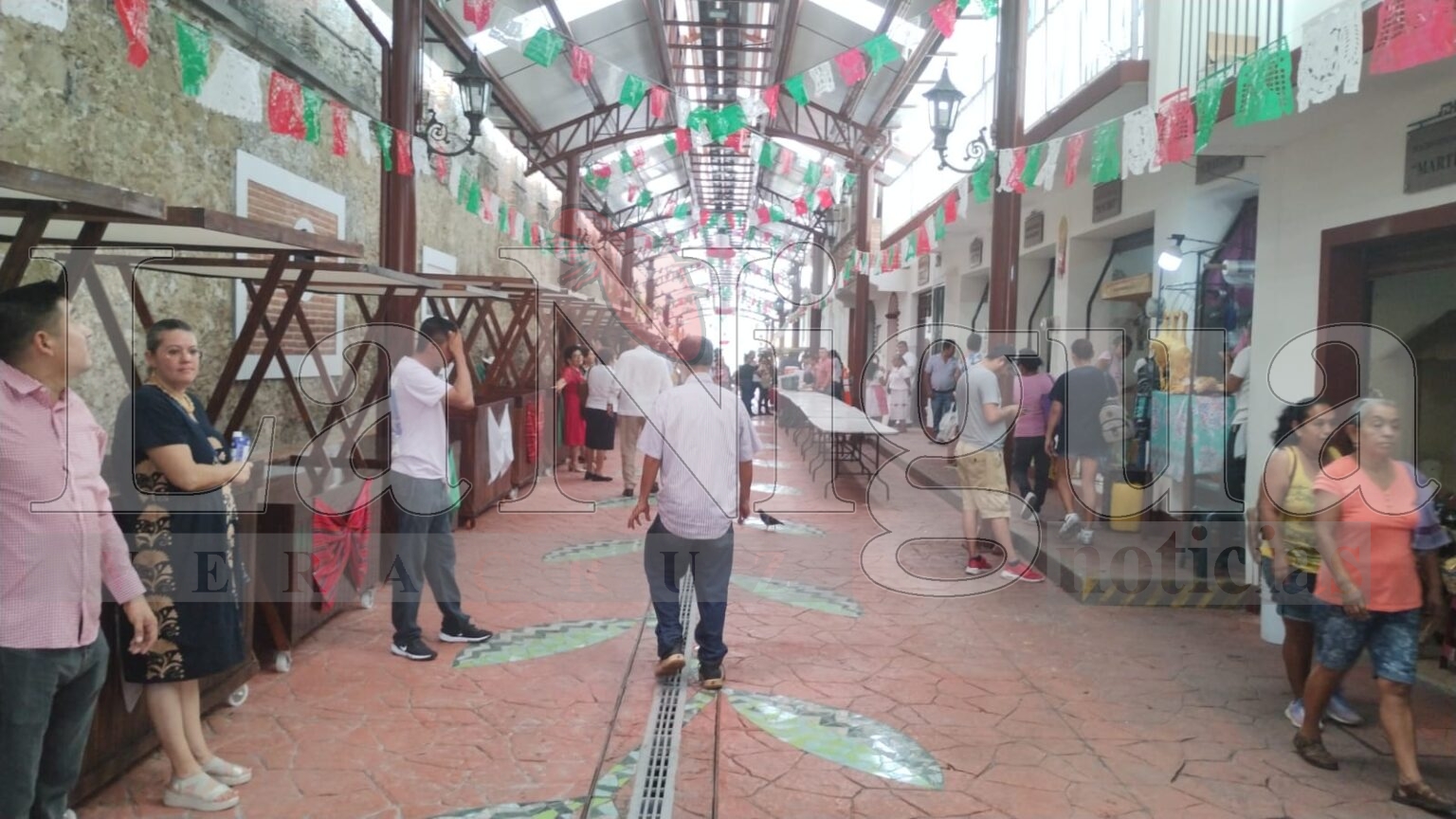 Dignifican a comerciantes ambulantes en Papantla