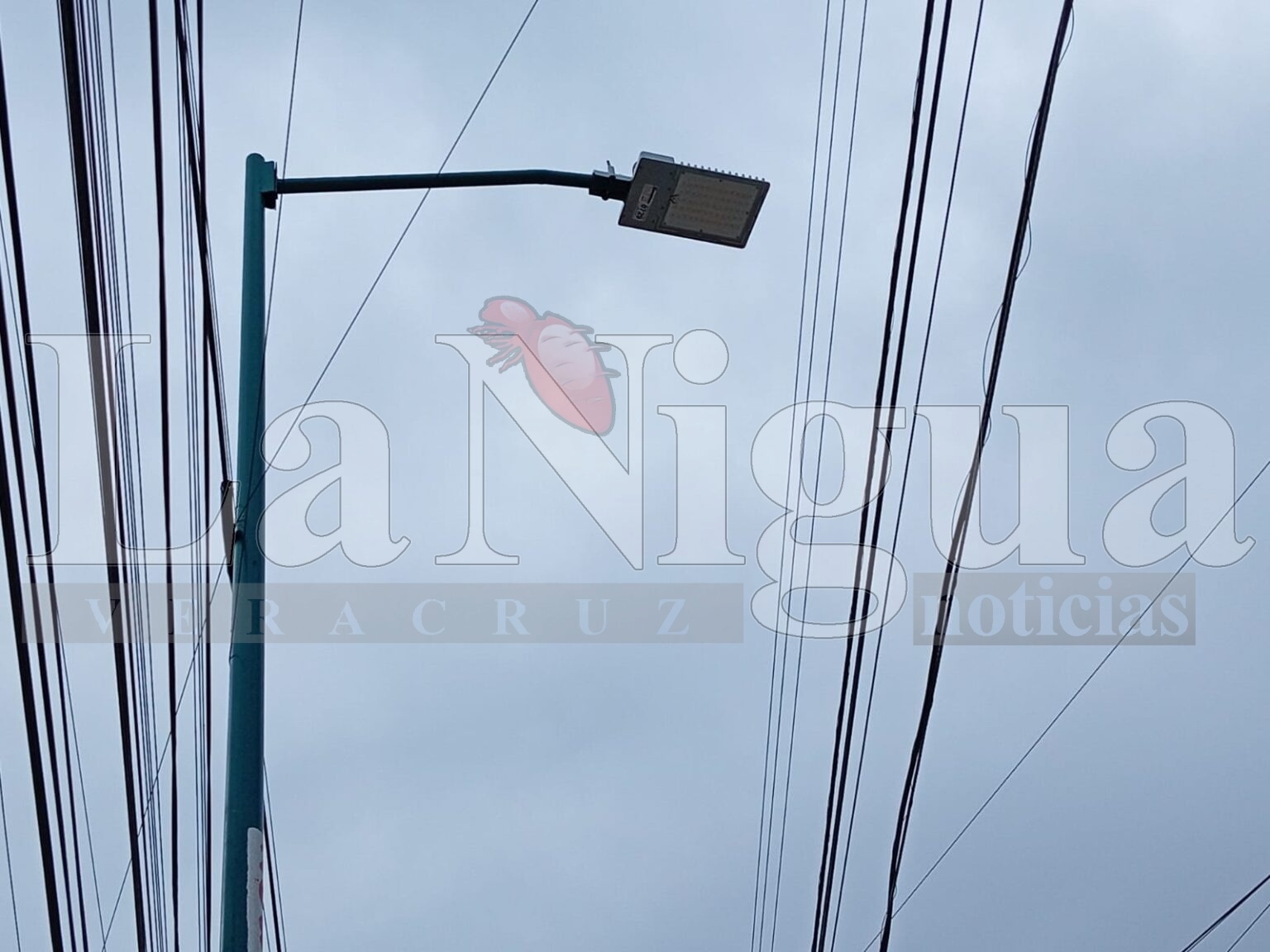 Vecinos de Xalapa exigen solución por falta de alumbrado público en colonias Encanto del Sumidero y 23 de Marzo