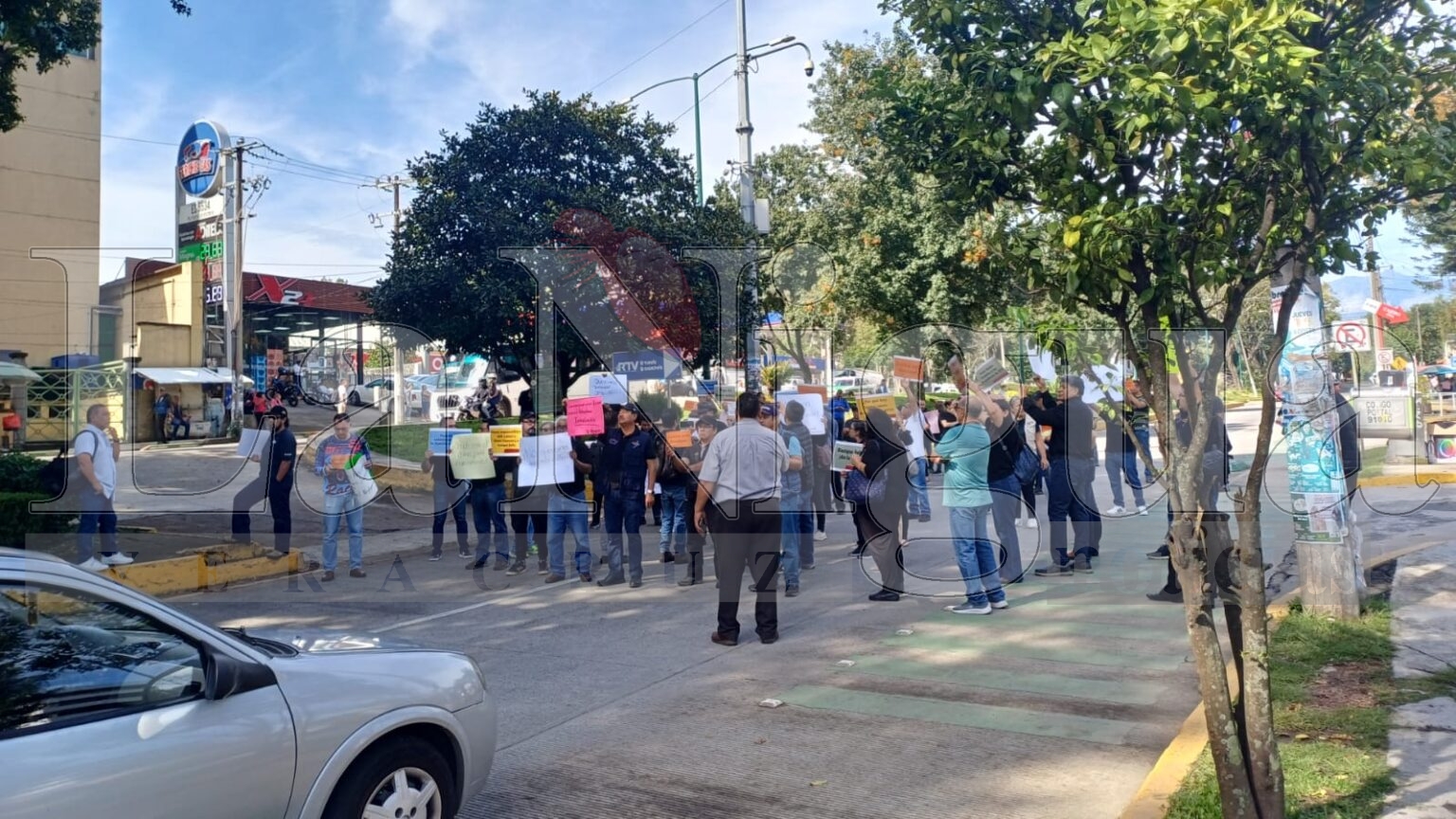 Trabajadores de Radiotelevisión de Veracruz se Manifiestan en SEFIPLAN Exigiendo Justicia y Despidos