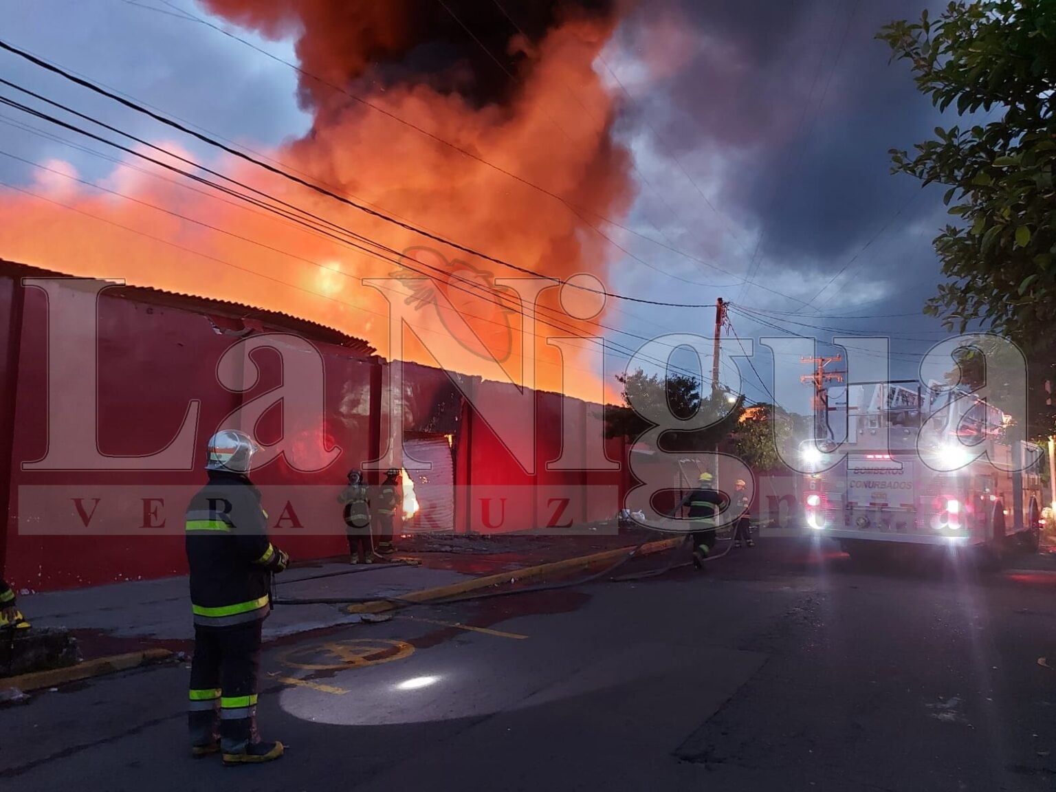 Incendio en Bodega del Centro de Veracruz Deja Pérdidas Millonarias