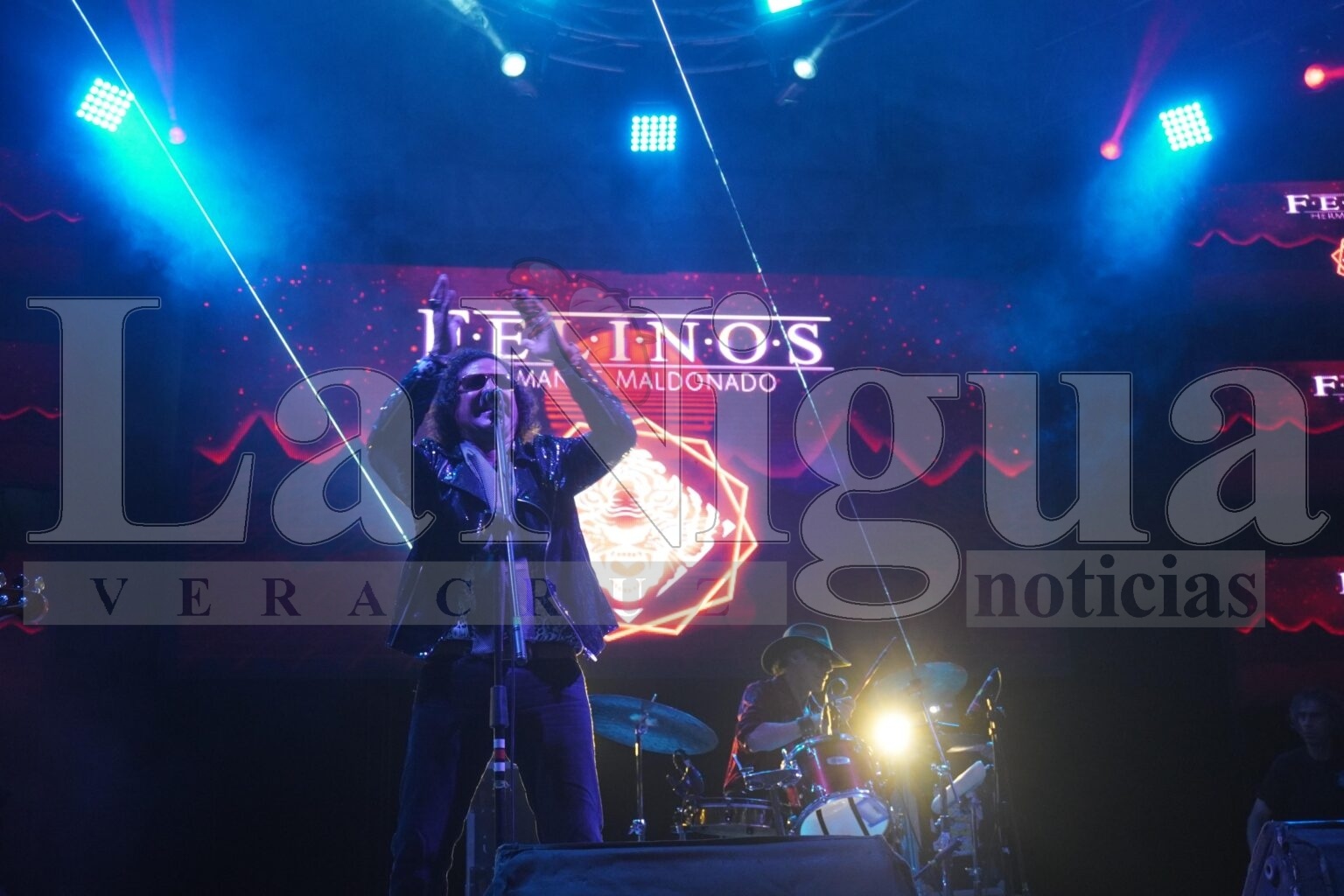 Los Felinos Ponen a Bailar a Chocamán en la Feria de Todos