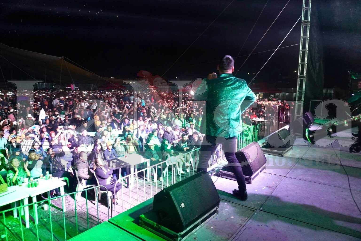 Una Noche Memorable con Banda Carnaval en Chocamán