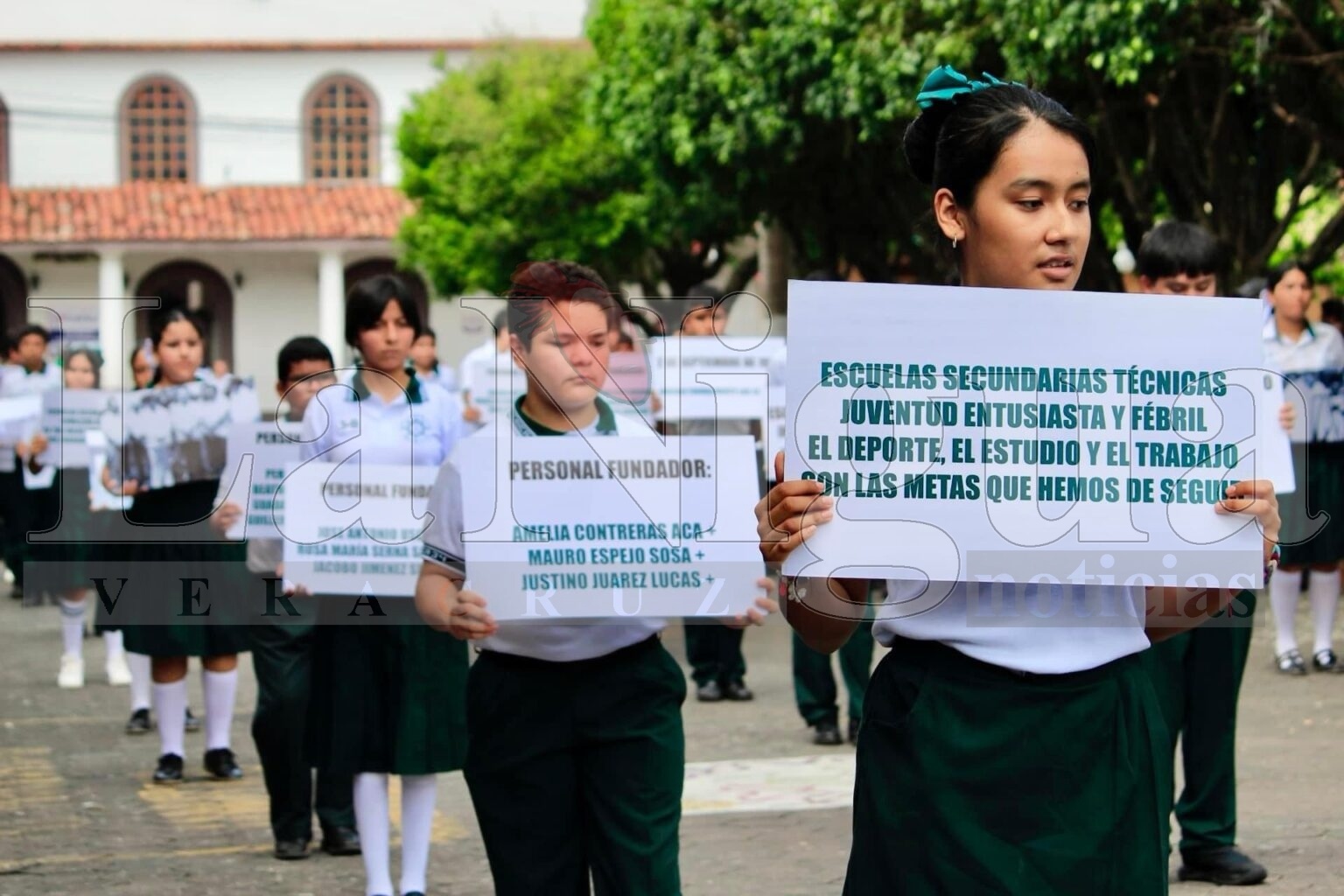 Escuela Secundaria Técnica Industrial No. 34 celebra su 50 aniversario