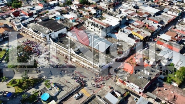 Celebran con éxito el primer desfile conmemorativo al 20 de noviembre en el municipio de Chocamán 14 IMG 20241119 WA0084