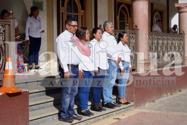 Celebran con éxito el primer desfile conmemorativo al 20 de noviembre en el municipio de Chocamán 11 IMG 20241119 WA0091