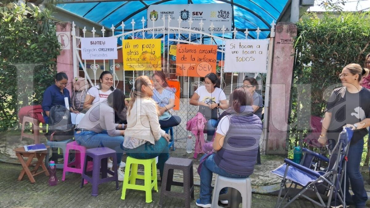 Toman instalaciones de la SEV en Orizaba por incumplimiento de acuerdos laborales