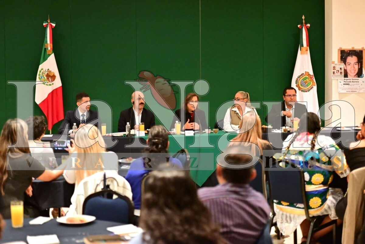 Gobernadora Rocío Nahle atiende a familiares de personas desaparecidas