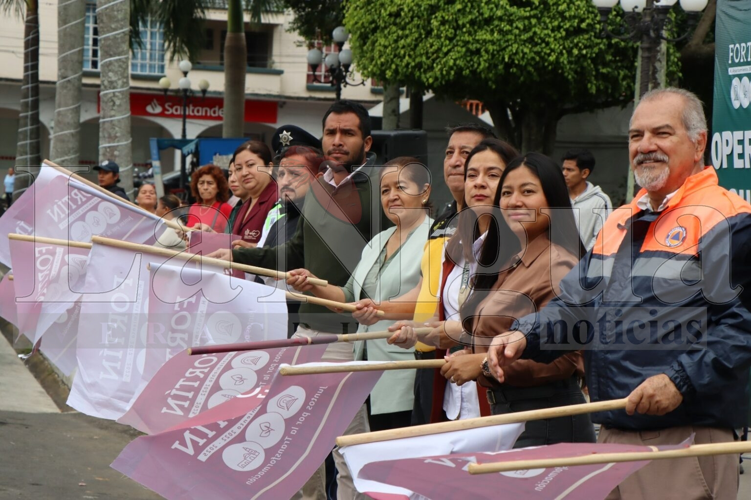 Dan banderazo autoridades municipales a operativo Guadalupe-Reyes