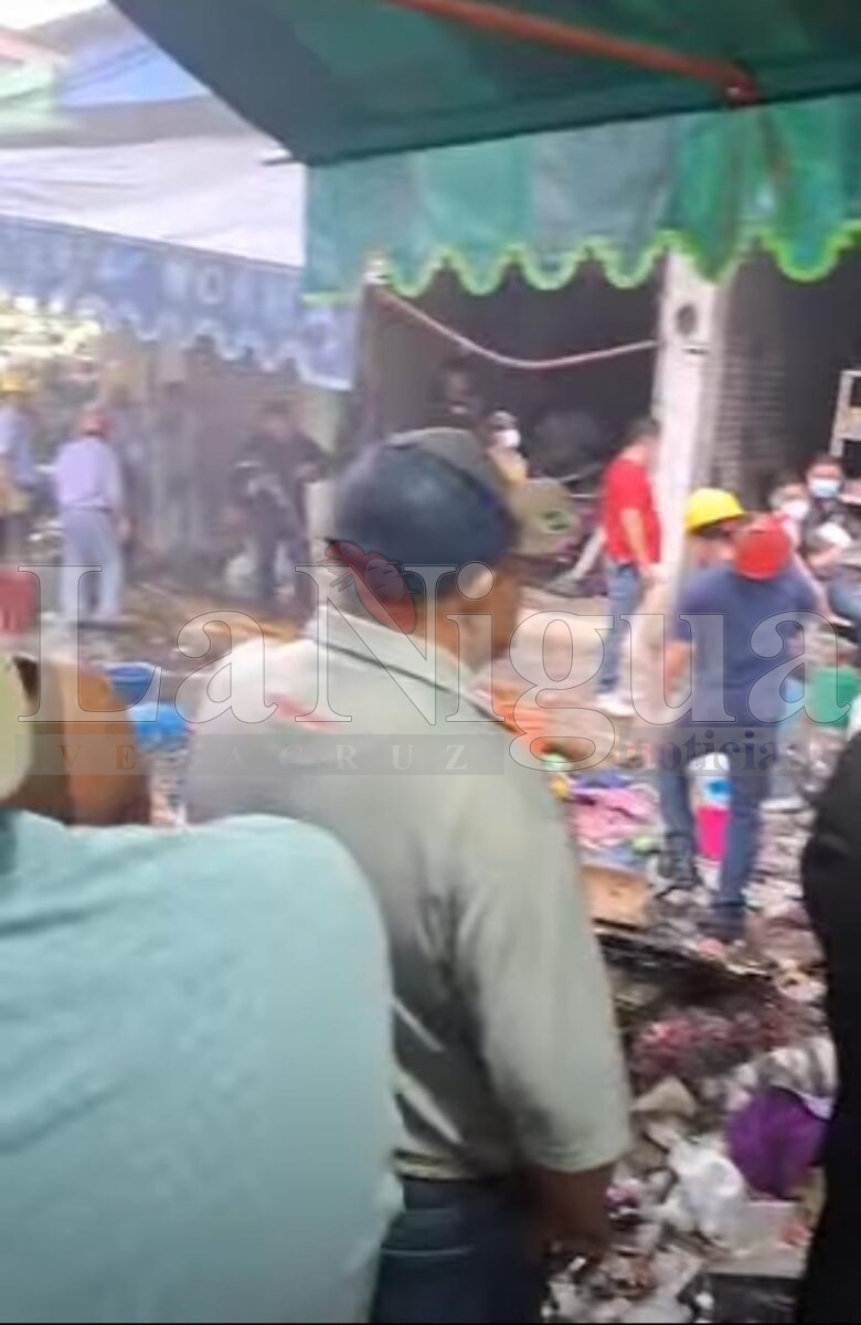 Explosión en mercado de Tezonapa; local de pirotecnia, causa daños materiales