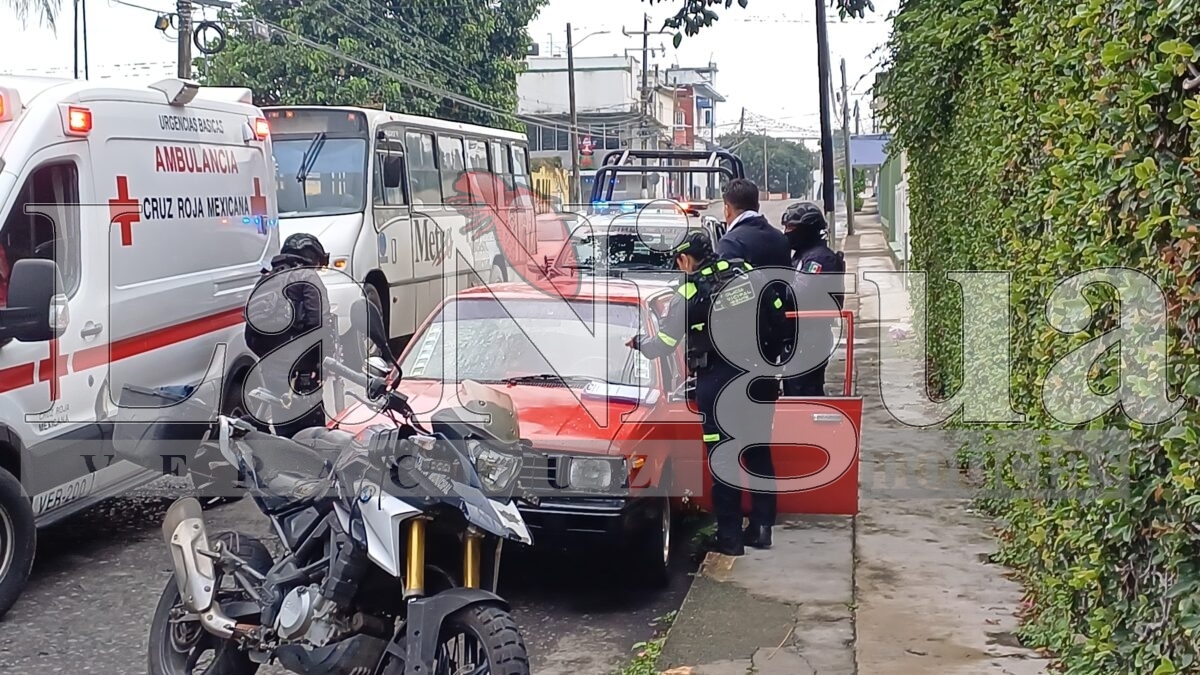 DESPOJAN DE DINERO EN EFECTIVO A UN ADMINISTRADOR DEL IMSS