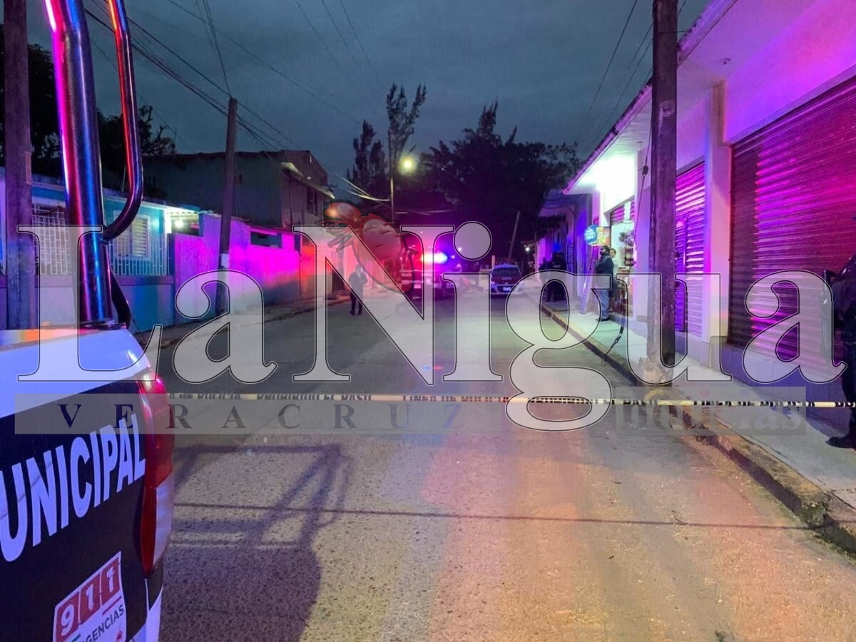 Ataque armado a taxi dejó una persona herida de gravedad