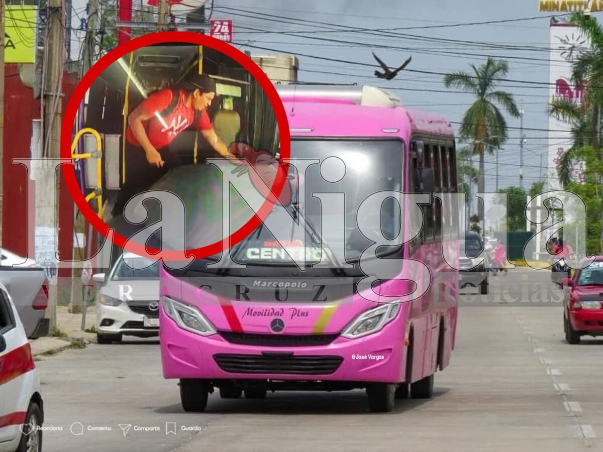 Robo a bordo de unidad de transporte público en Minatitlán.