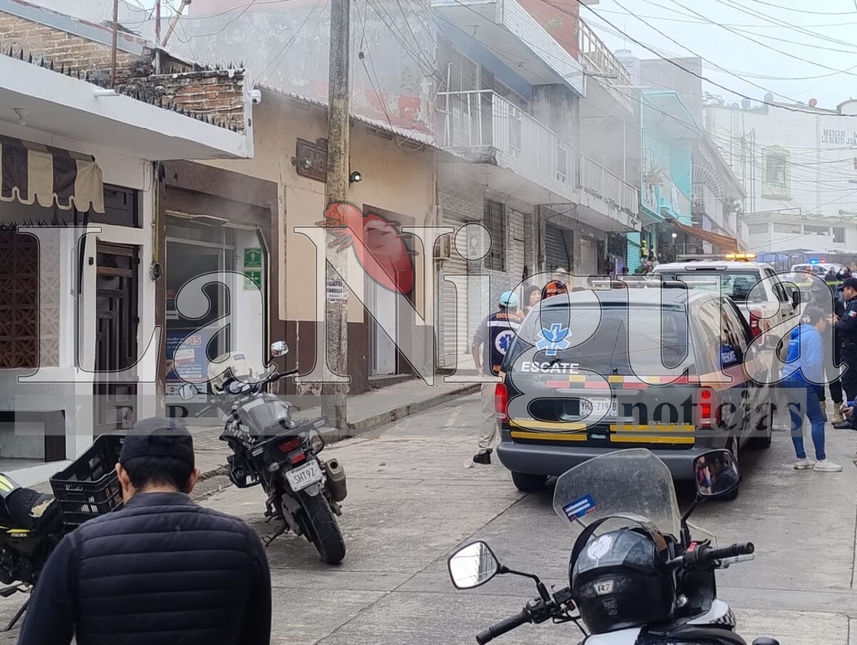 Se incendia la bodega de tiendas NETO en Papantla