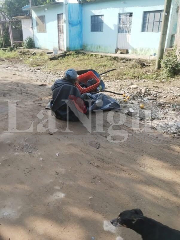 Hombre en estado etílico dentro de una bolsa de nylon causa alarma en Martínez de la Torre IMG 20250129 WA0124