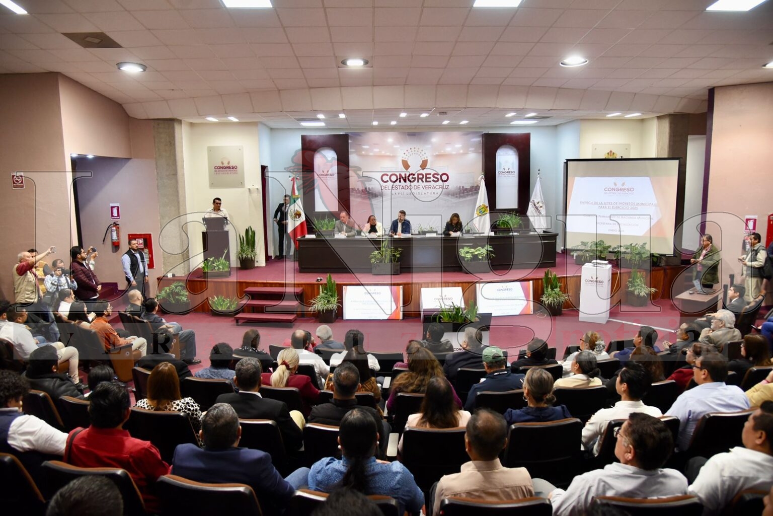 Exhorta Congreso a municipios a actuar con transparencia y legalidad
