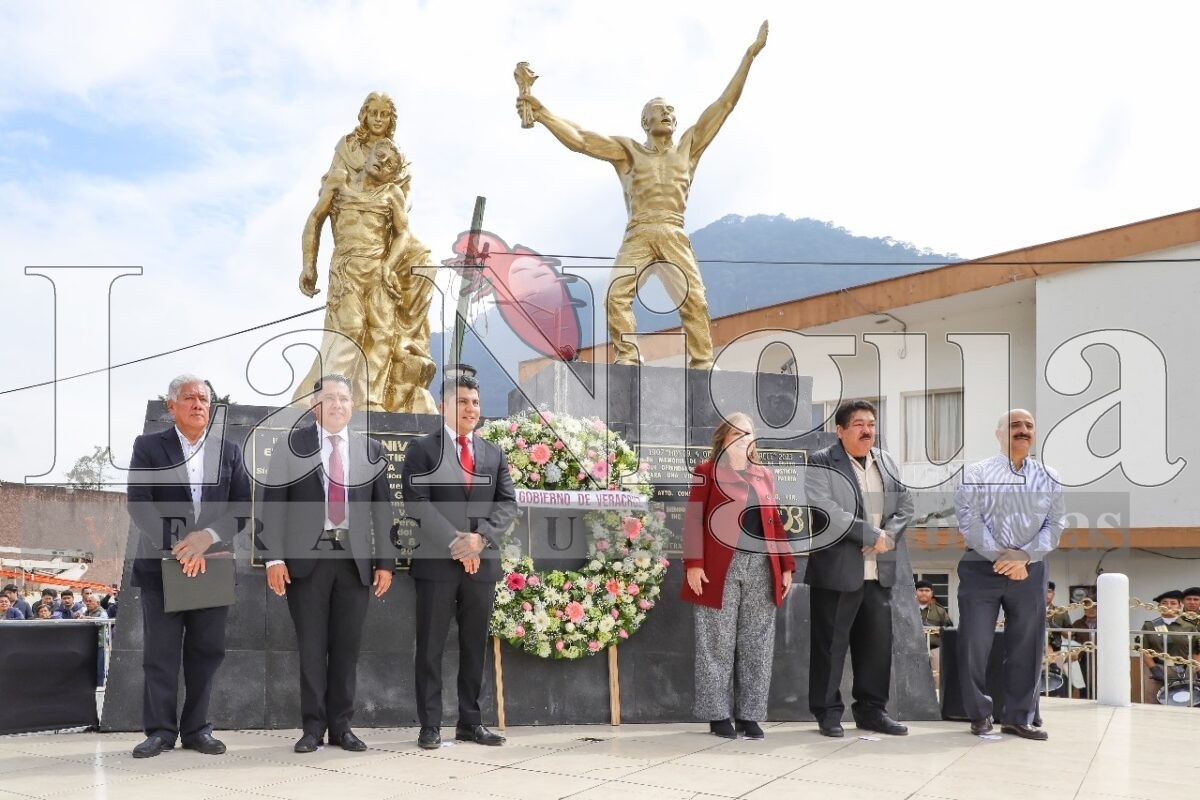 Conmemoran el 118 aniversario de los Mártires de Río Blanco en Veracruz
