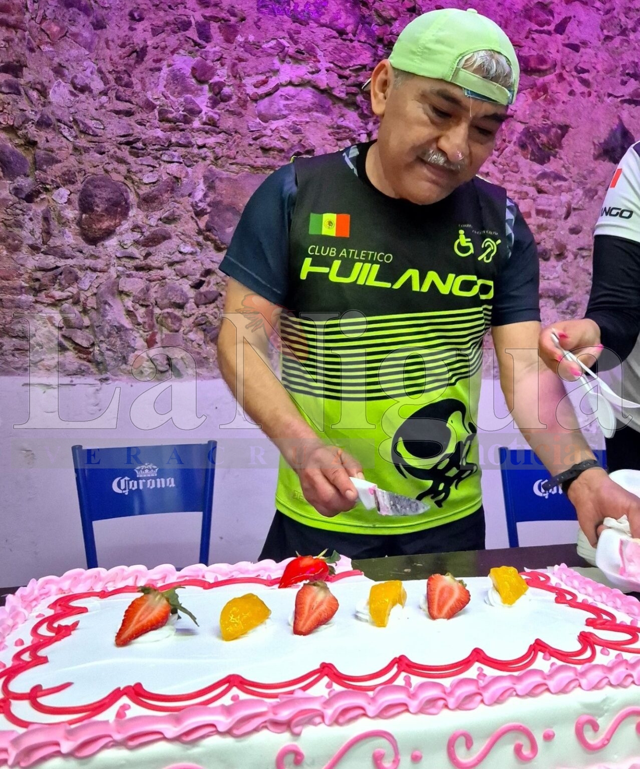 Tito Vázquez festejó 60 años corriendo 32 km
