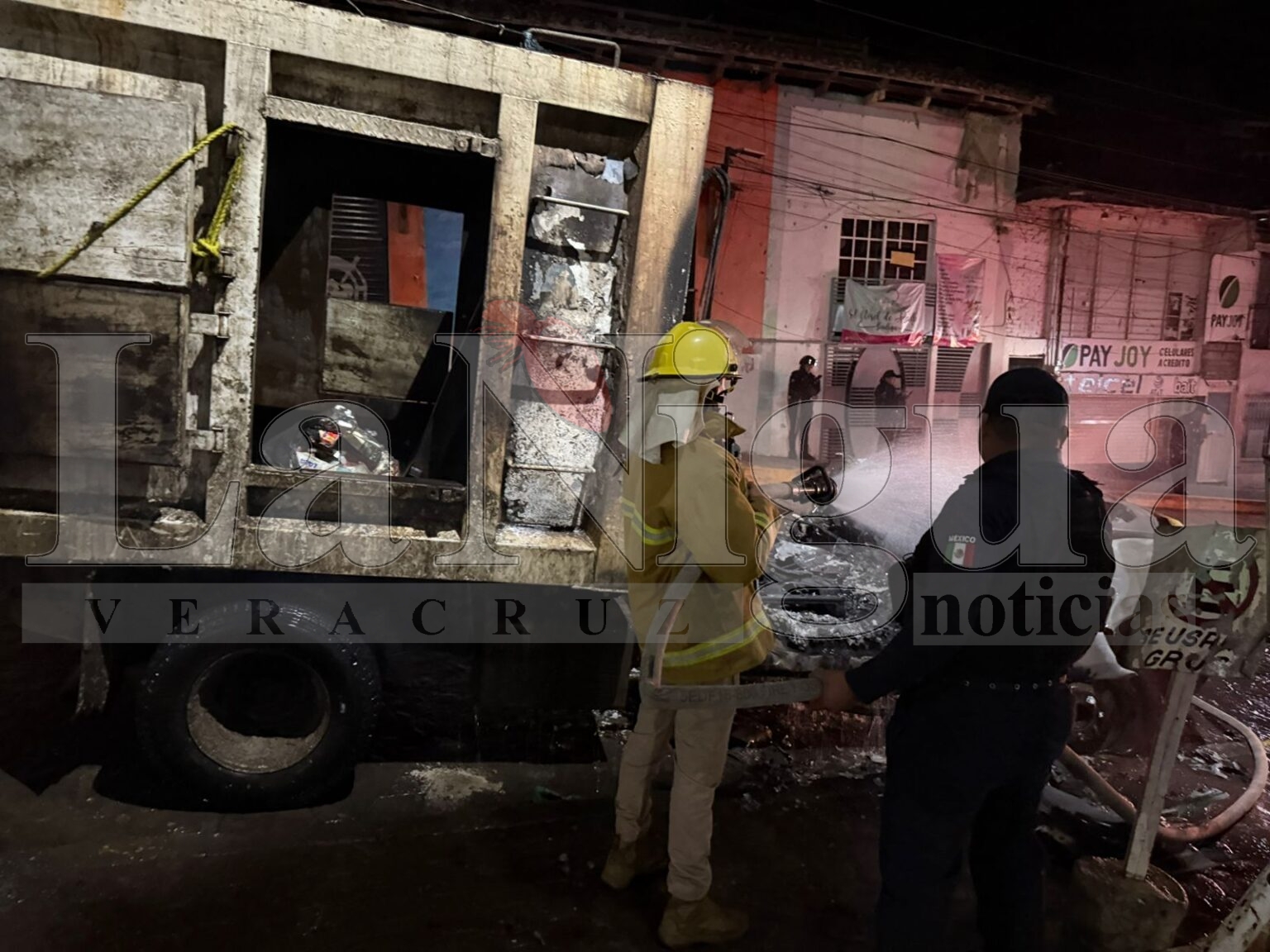 Se Incendia Camión de Limpia Pública en Papantla