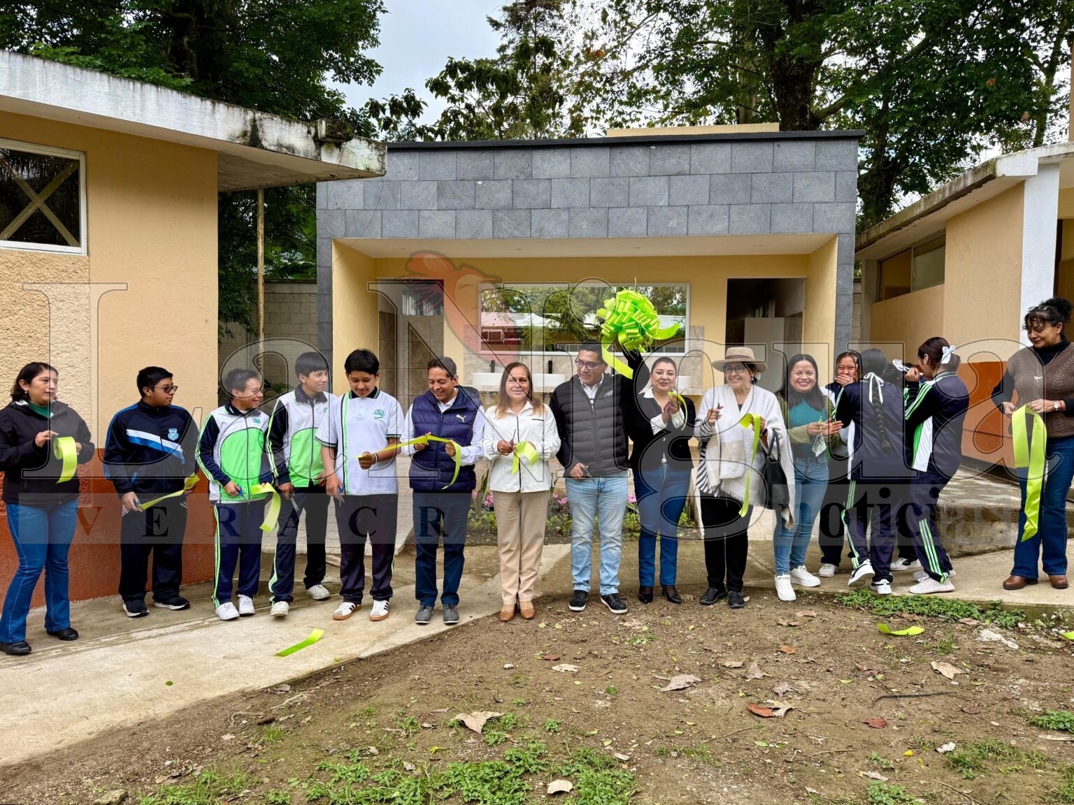 Mejoran infraestructura en telesecundaria de Chocamán