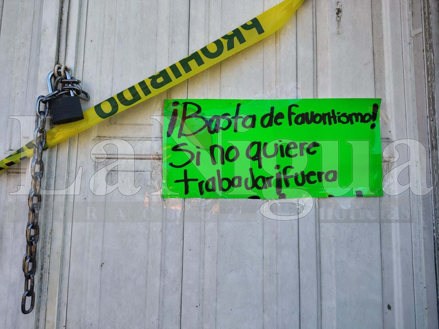 Padres de familia toman el Telebachillerato de Jalapilla en Rafael Delgado en protesta por la falta de atención a quejas contra maestra