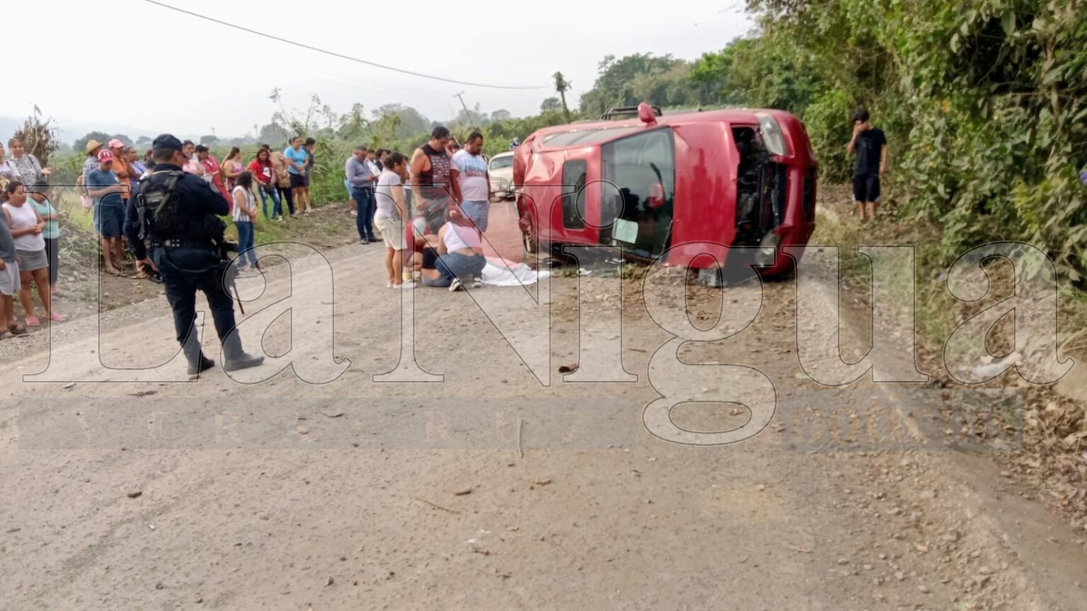 Tragedia en Tihuatlán, fallece estudiante en volcadura