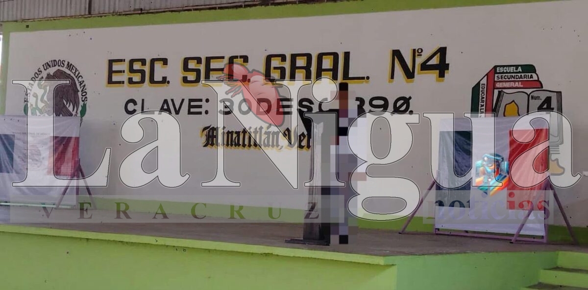 Escuela Secundaria de Minatitlán en el Ojo del Huracán por Cobro en Baños y Presuntas Irregularidades Administrativas.