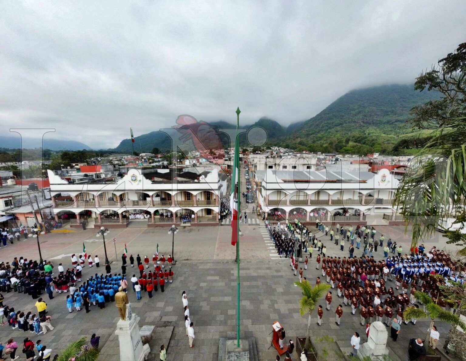 Con acto cívico conmemoran Día de la Bandera Nacional