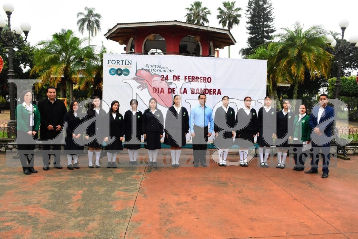 Conmemoran autoridades municipales el Día de la Bandera 2 img 20250224 wa01967532976348847221630