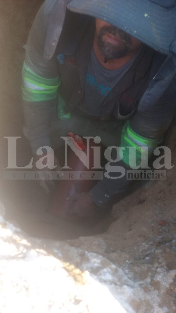 Fugas de agua potable, problema constante por tuberías viejas en Coatzacoalcos; reparan en promedio cinco por día 5 img 20250227 wa01951719905691567059499