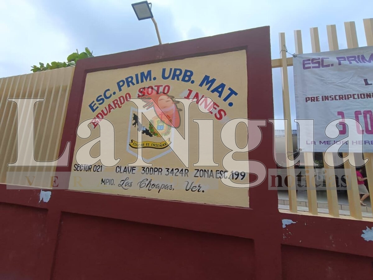 Escuelita del amor: Dos mujeres se golpean por el amor del director