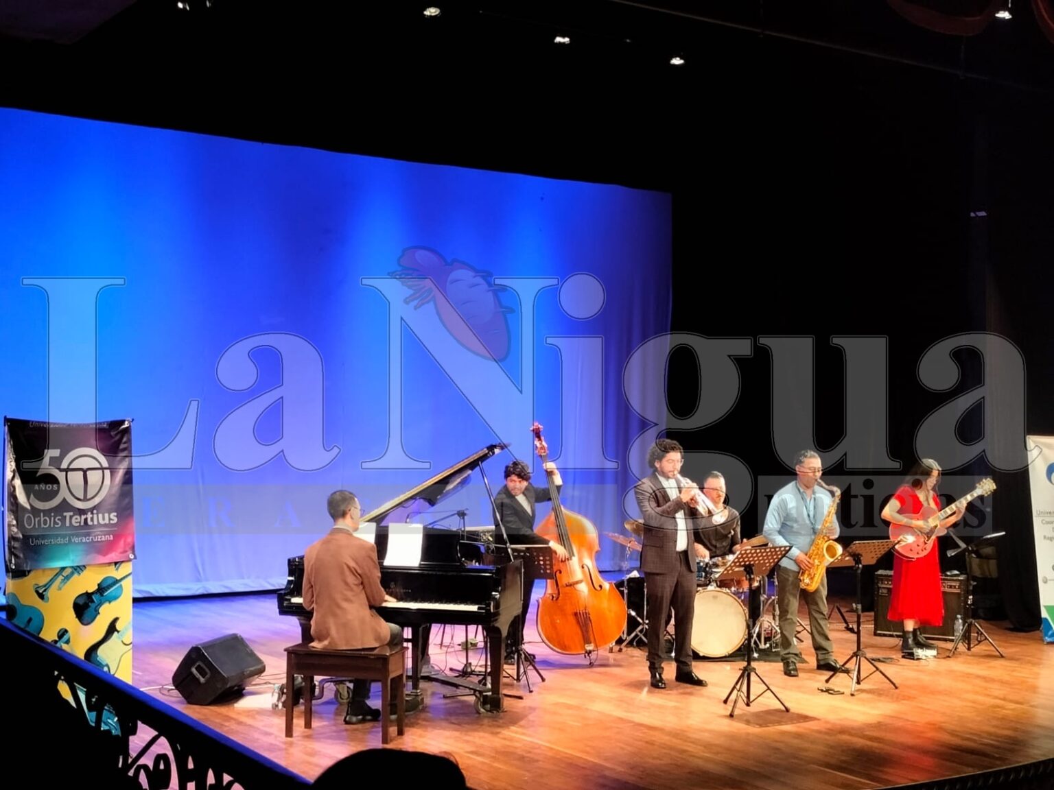 Orbis Tertius enamora al público con el talento de jazz UV