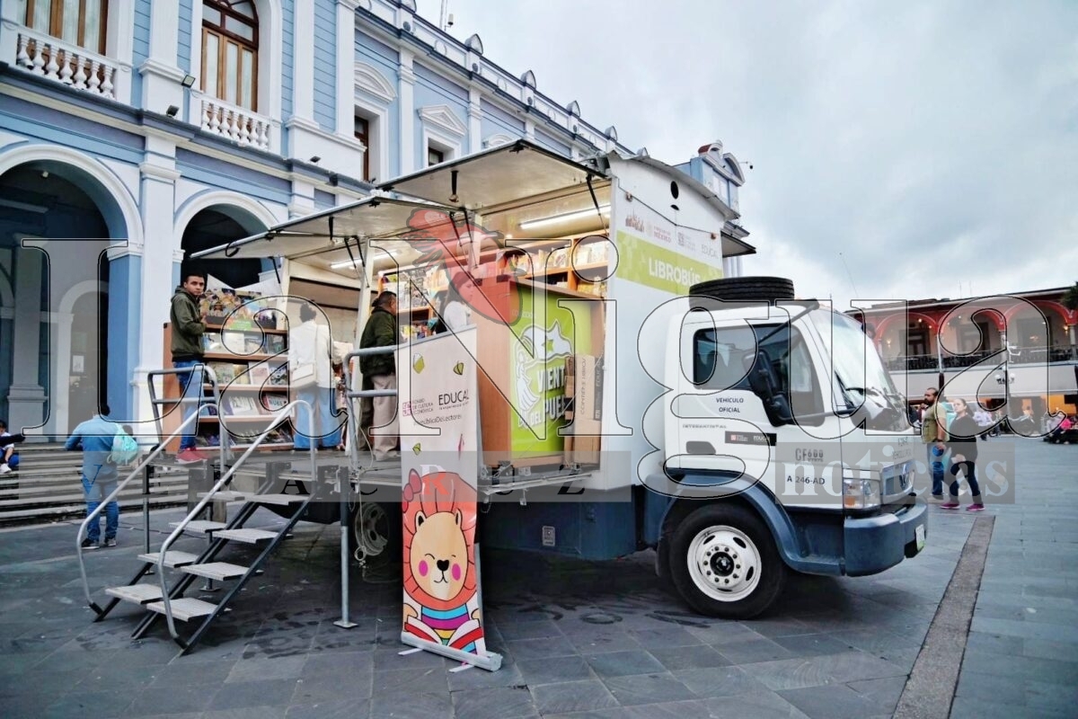 Llega el librobús a Córdoba, visitará 16 centros educativos