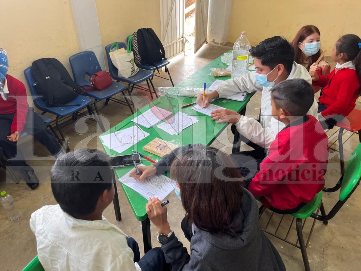 Lleva SIPÍNNA y DIF servicios dentales a menores en Loma Grande