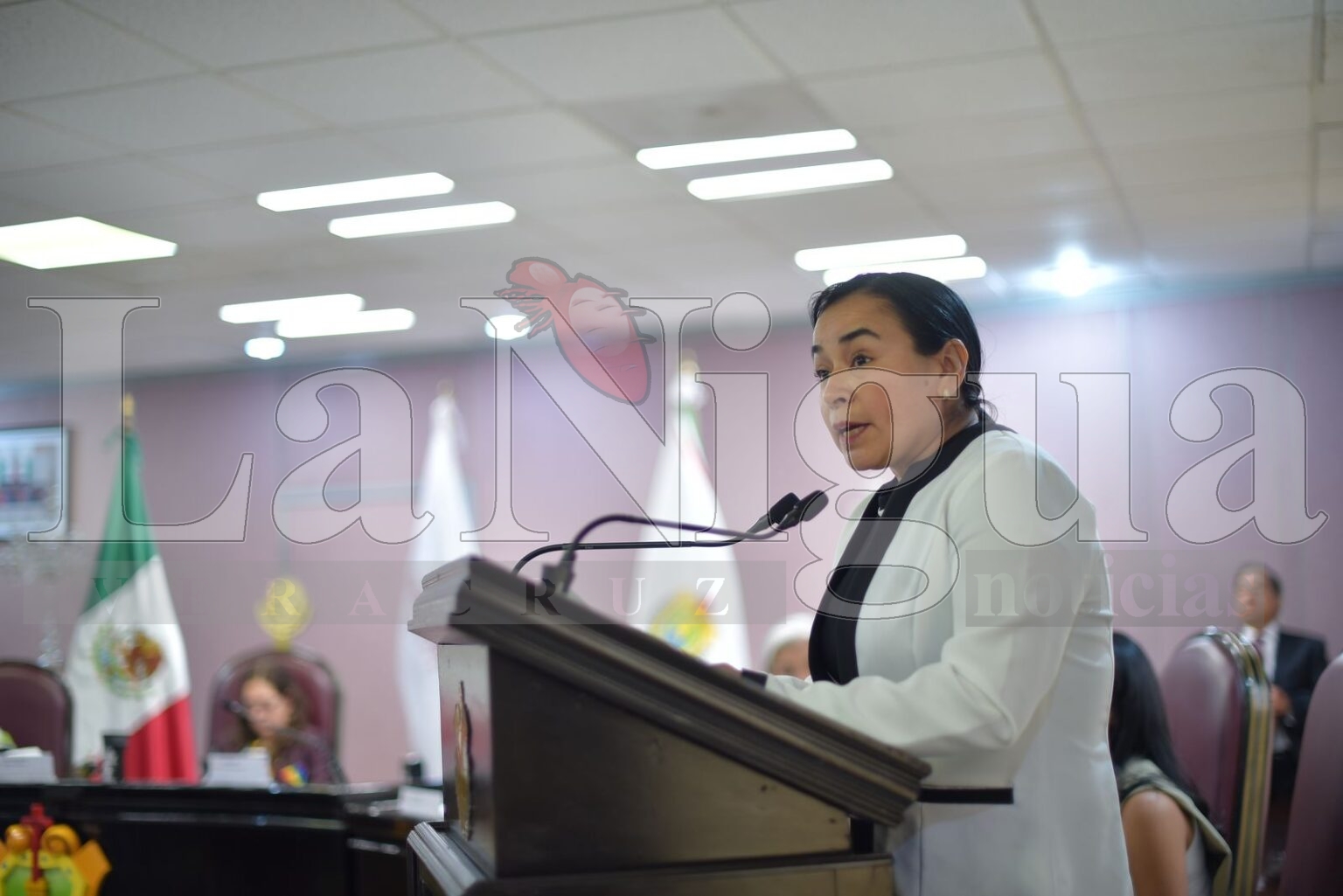 Llama diputada a continuar en la lucha por la defensa de la tierra