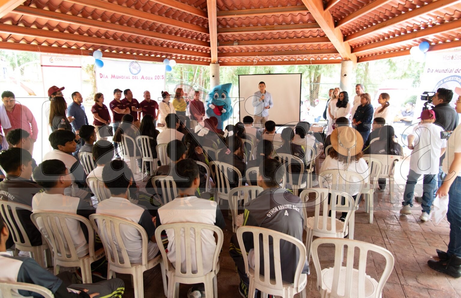 Conmemoran Día Mundial del Agua con limpieza del río del parque Alameda Murillo Vidal