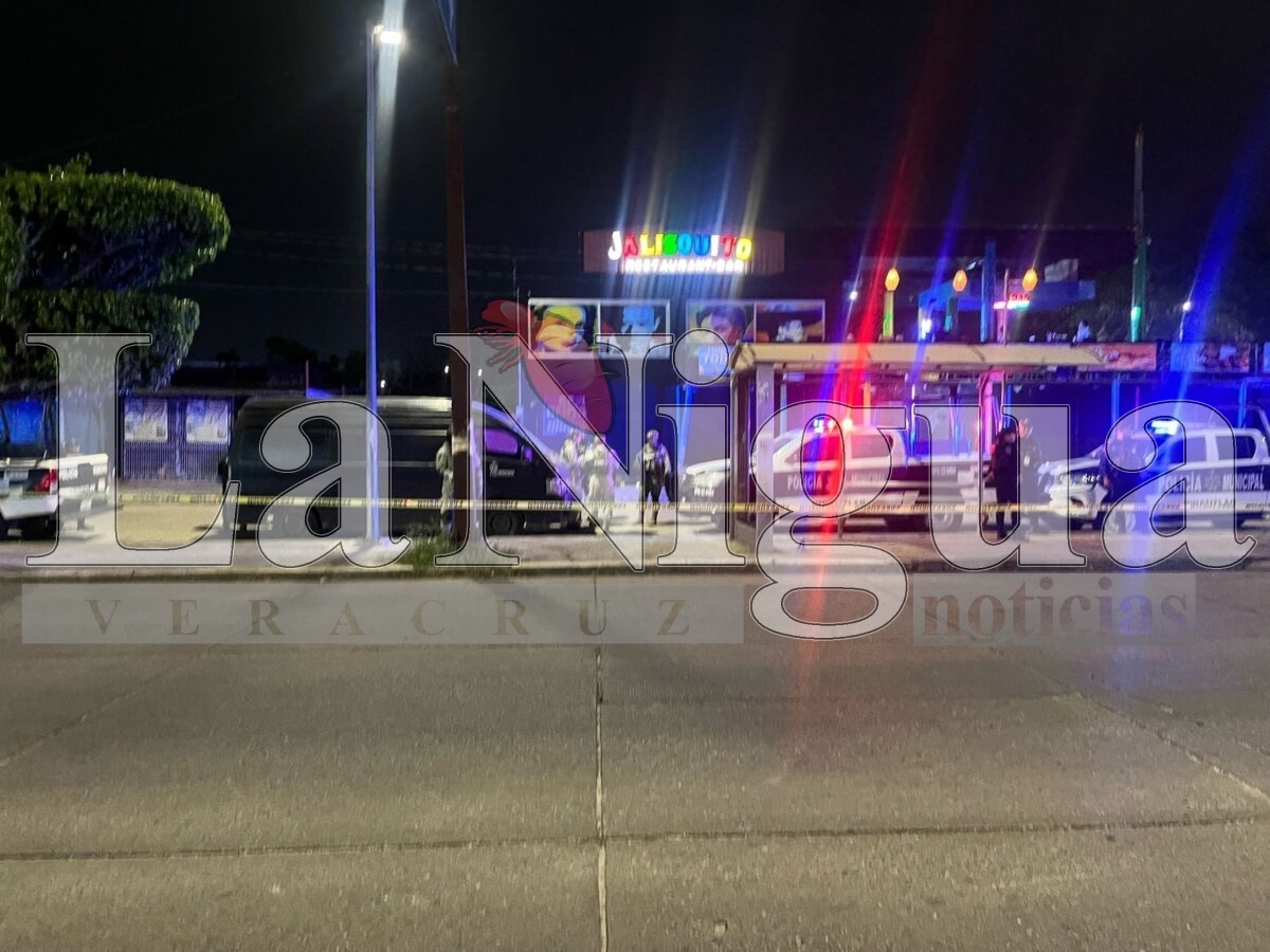 Propietario de bar Jalisquito embiste a presuntos extorsionadores y los mata en Minatitlán 2 cba03373 fdcb 4717 9663 57adc983fd7c 1